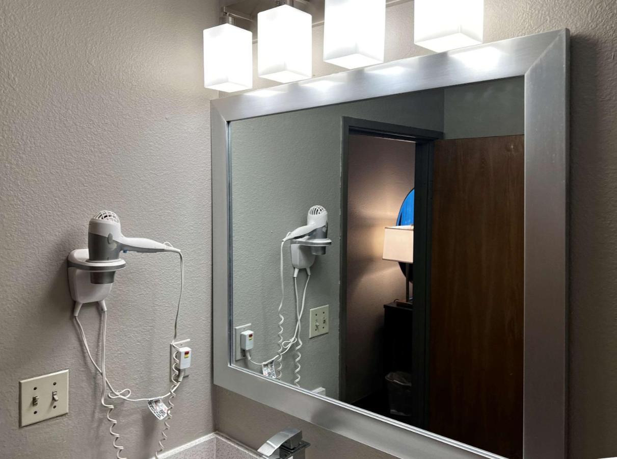 Econo Lodge Спринг-Лейк Экстерьер фото