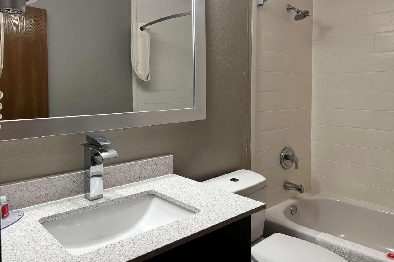 Econo Lodge Спринг-Лейк Экстерьер фото